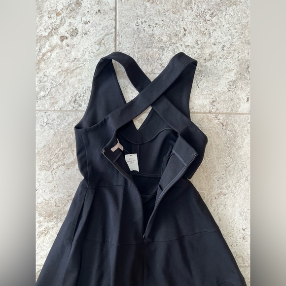 NWT Banana Republic Cross Back Sleeveless Black Ponte Dress, size 6 - Picture 11 of 11